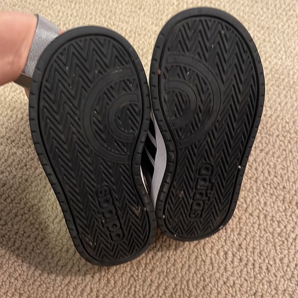 Kids White and black Adidas High Tops. Velcro- size 9T - Picture 3 of 7